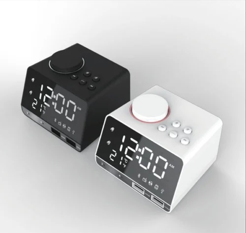 digital-alarm-clock-with-dual-usb-charger-500x500